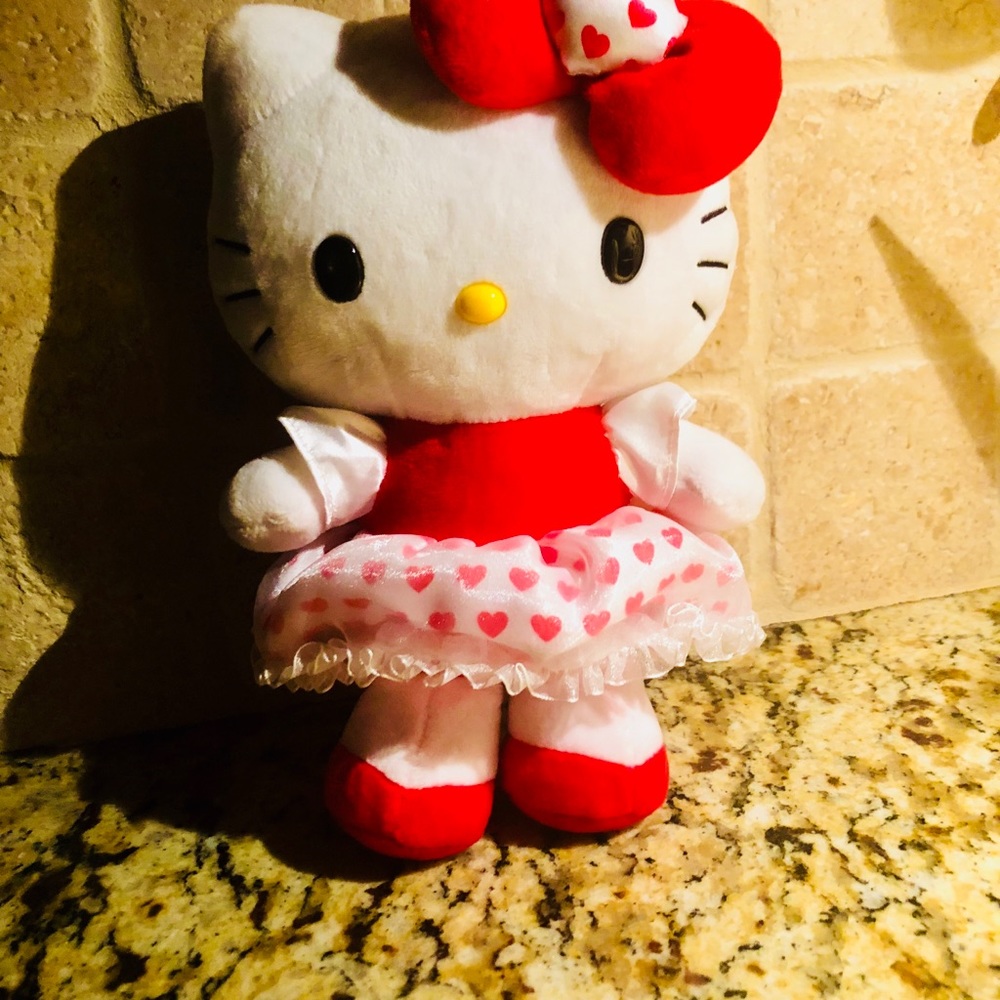 Hello Kitty Doll-Valentines ❤️ - Picture 2 of 3